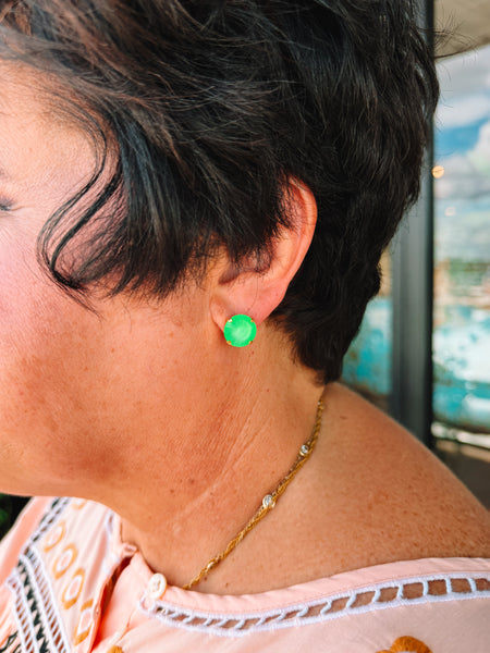TOVA Stud in Electric Green